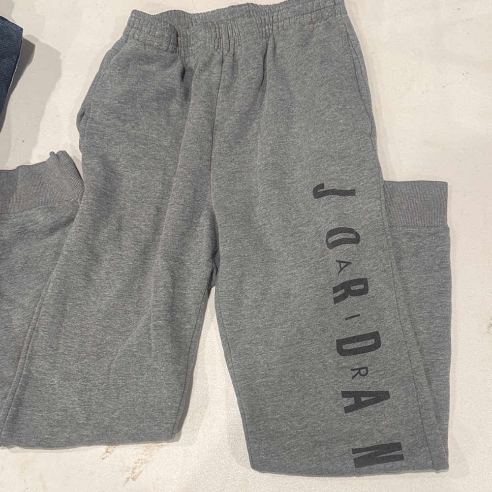 Jordan Kids' Sweatpants in Heather Gray